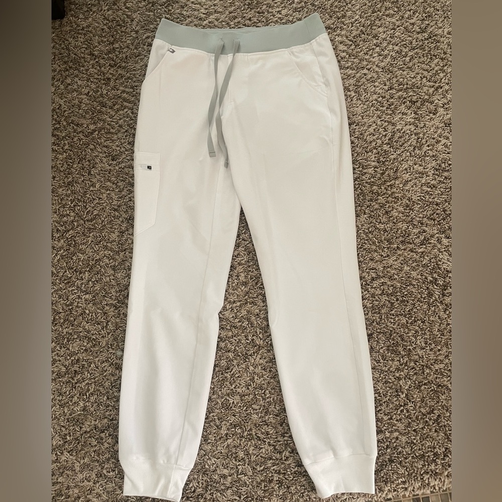Figs optic white Zamora